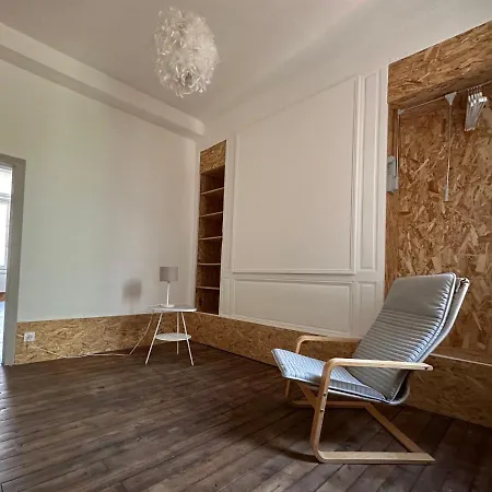 Dans Maison Originale En Centre