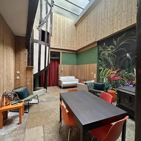 Dans Maison Originale En Centre Troyes