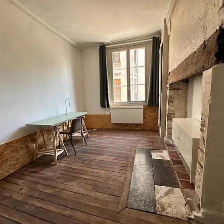 Dans Maison Originale En Centre * Troyes